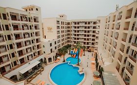 Empire Hotel Aqua Park  3*